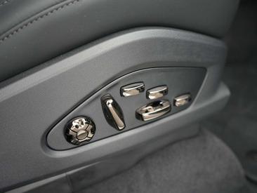Porsche Cayenne Electric — photo 40