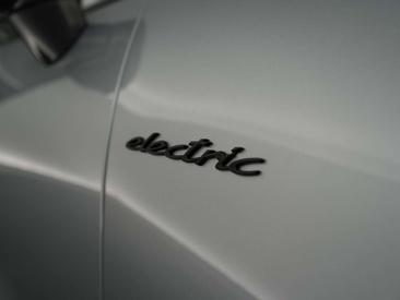 Porsche Cayenne Electric — photo 43