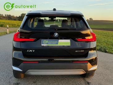 BMW IX1 XDrive30 — photo 3