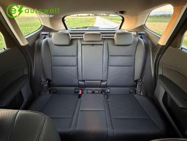 BMW IX1 XDrive30 — photo 21