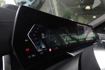 BMW IX1 EDrive20 — photo 10