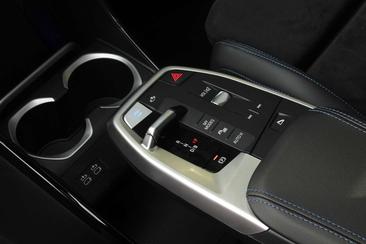 BMW IX1 XDrive30 — photo 12