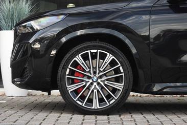 BMW IX1 EDrive20 — photo 17