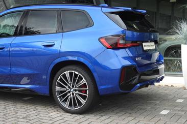 BMW IX1 XDrive30 — photo 18
