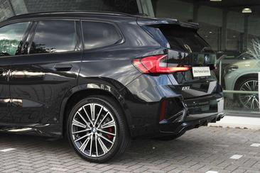 BMW IX1 EDrive20 — photo 19