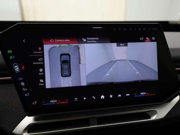 BMW iX3 50 XDrive — photo 14