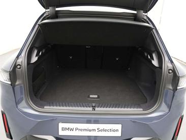 BMW iX3 50 XDrive — photo 19