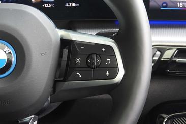 BMW IX1 XDrive30 — photo 27