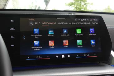 BMW IX1 XDrive30 — photo 35