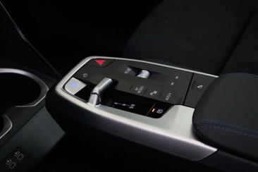 BMW IX1 EDrive20 — photo 5