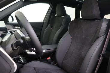 BMW IX1 EDrive20 — photo 7
