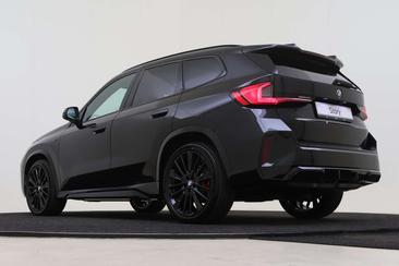 BMW IX1 EDrive20 — photo 10