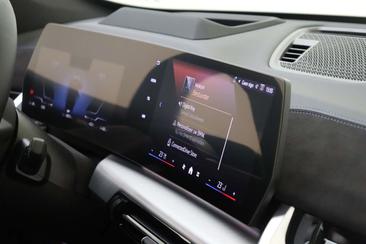 BMW IX1 EDrive20 — photo 17