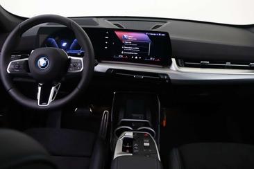 BMW IX1 EDrive20 — photo 24