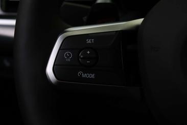 BMW IX1 EDrive20 — photo 27