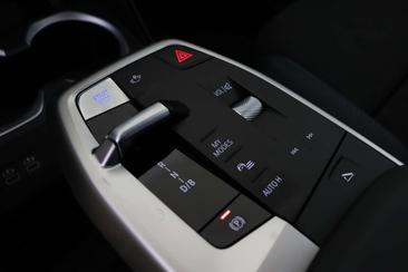 BMW IX1 EDrive20 — photo 31