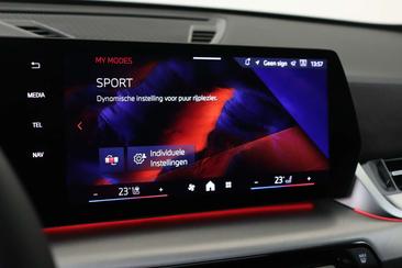 BMW IX1 EDrive20 — photo 34