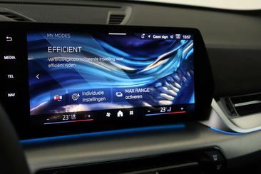 BMW IX1 EDrive20 — photo 36