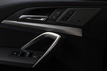 BMW IX1 EDrive20 — photo 40