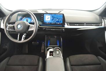 BMW IX1 XDrive30 — photo 9