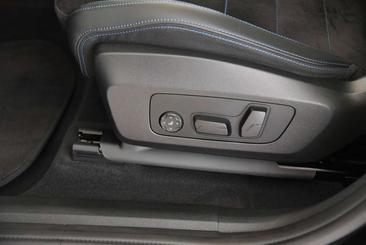 BMW IX1 XDrive30 — photo 18