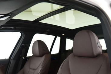 BMW iX3 — photo 17