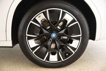 BMW iX3 — photo 22