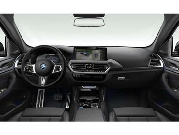 BMW iX3 — photo 4