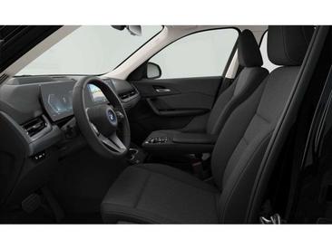 BMW IX1 XDrive30 — photo 3