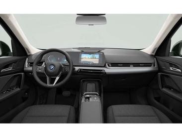 BMW IX1 XDrive30 — photo 4