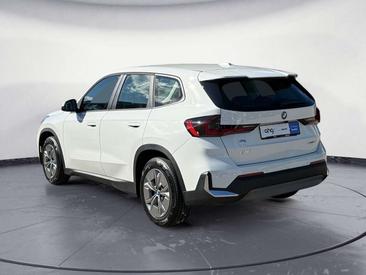 BMW IX1 XDrive30 — photo 3