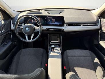 BMW IX1 XDrive30 — photo 10