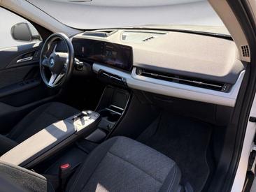 BMW IX1 XDrive30 — photo 11