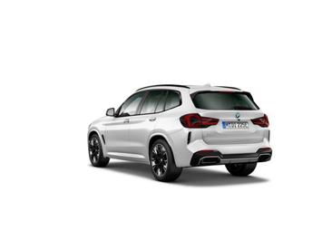 BMW iX3 — photo 5