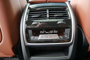 BMW X7 XDrive40d — photo 6