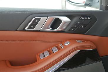 BMW X7 XDrive40d — photo 10