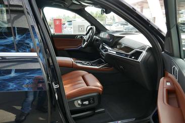 BMW X7 XDrive40d — photo 32