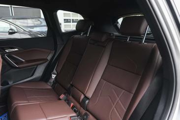 BMW IX1 XDrive30 — photo 11