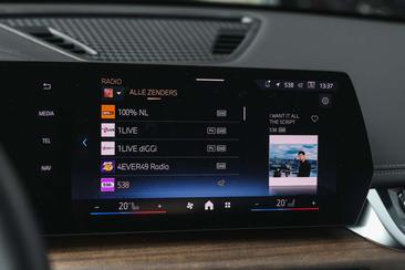 BMW IX1 XDrive30 — photo 16