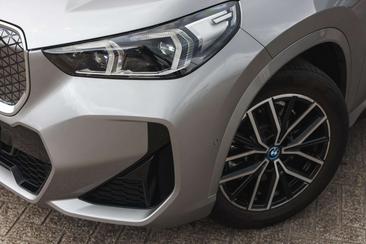 BMW IX1 XDrive30 — photo 24