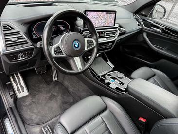 BMW iX3 — photo 8