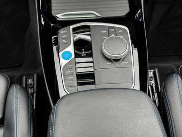 BMW iX3 — photo 12