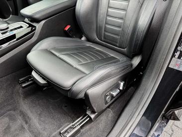 BMW iX3 — photo 16