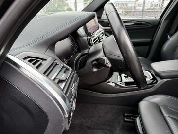 BMW iX3 — photo 18