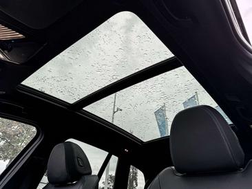 BMW iX3 — photo 21
