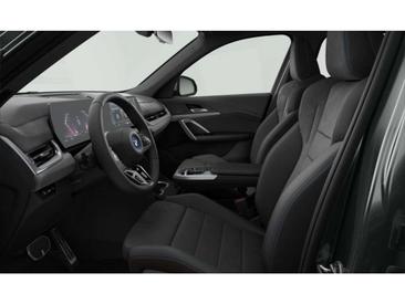 BMW IX1 XDrive30 — photo 6