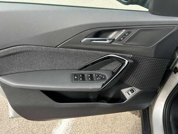 BMW IX1 XDrive30 — photo 17