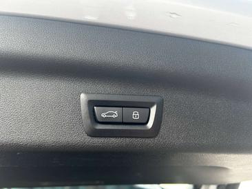 BMW IX1 XDrive30 — photo 21