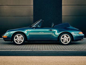 Porsche 911 Carrera 4S — photo 24
