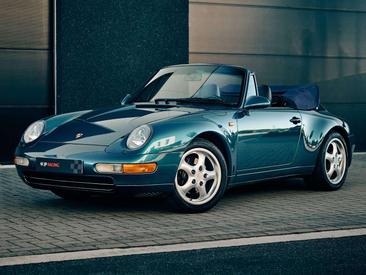 Porsche 911 Carrera 4S — photo 25
